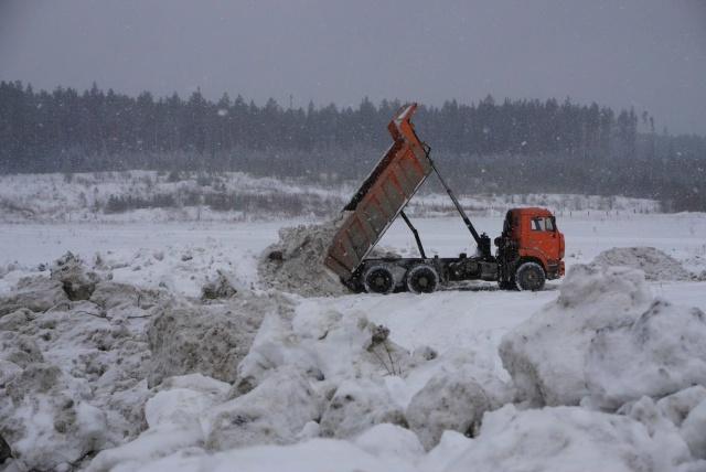 ПОЧЕМУ НЕ ВЫВОЗЯТ СНЕГ С УЛИЦ ГОРОДА?