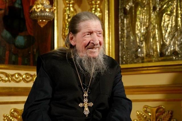 Сегодня, в Крещенский сочельник, 18 января, духовнику Йошкар-Олинской и Марийской епархии, настоятелю храма Рождества Пресвятой Богородицы села Сумки архимандриту Иоанну (Барсукову) исполняется 97 лет!