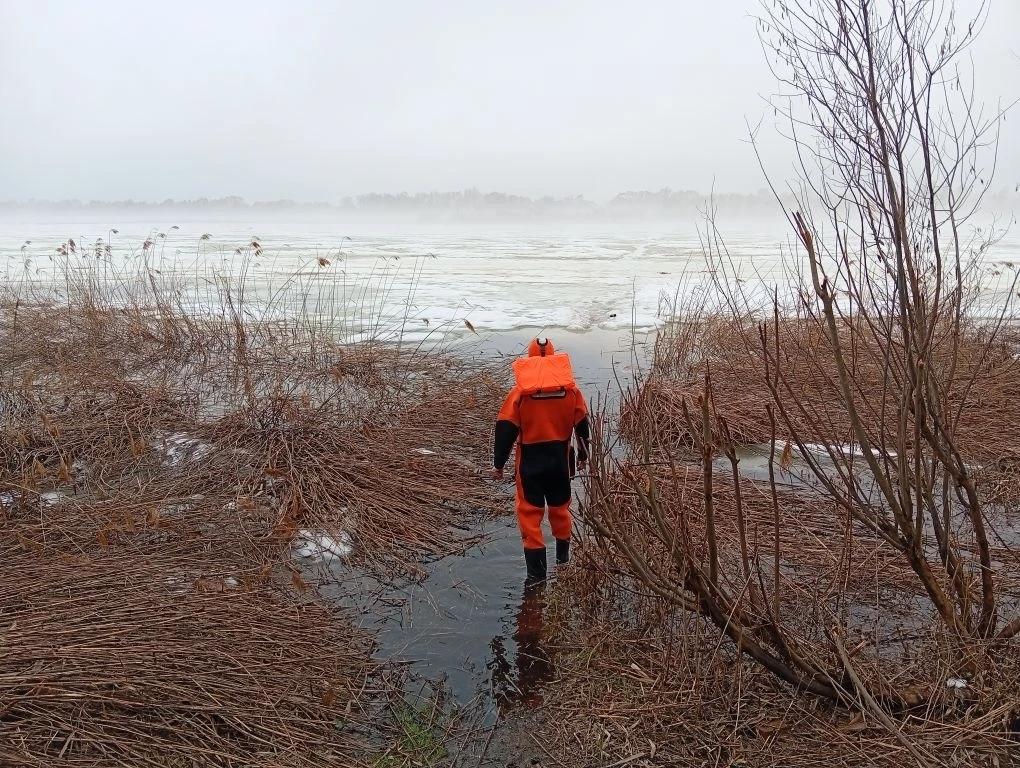 ❗На Волге в районе Козьмодемьянска и Коротней началась подвижка льда. Выше переправы открытая вода. Выход на лёд невозможен, предупреждают спасатели Марийской аварийно-спасательной службы. Такая же ситуация в районе п.Юрино.