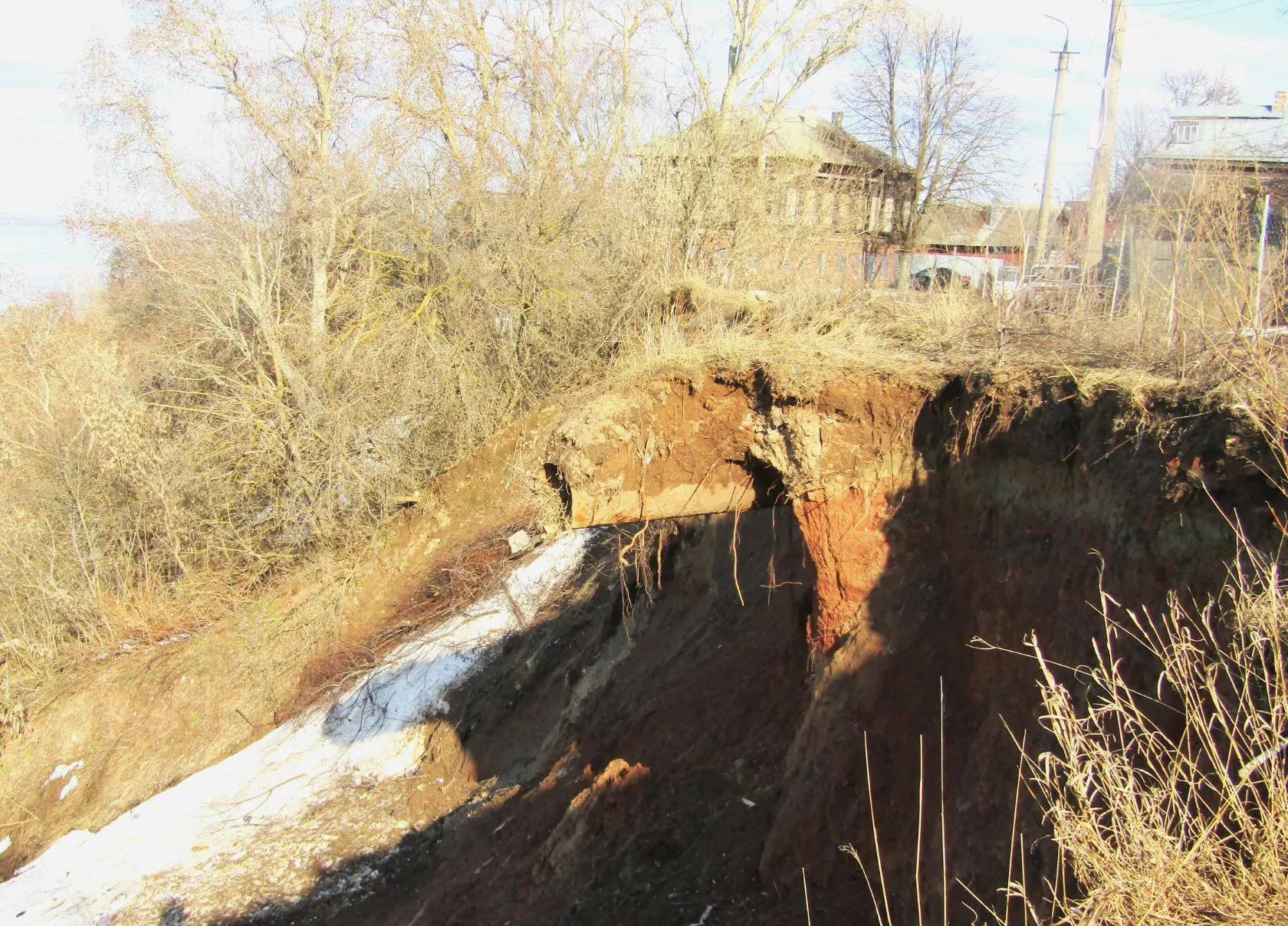 Новое обрушение оврага по ул.Некрасова весной 2026 года 😳