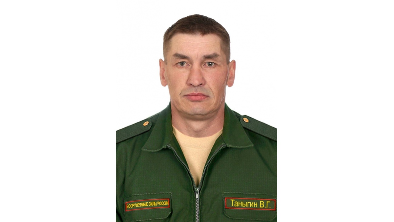 В Новоторъяльском районе простились с погибшим год назад бойцом