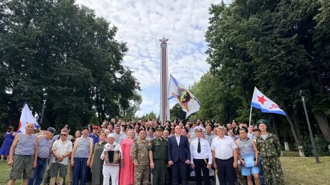 ⚓Уважаемые ветераны флота, военнослужащие и все, кто связал свою жизнь с морской службой!