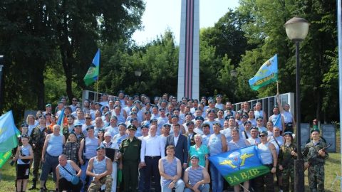 Уважаемые воины-десантники, ветераны ВДВ! Дорогие жители Козьмодемьянска!