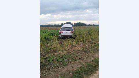 24 августа около 7 утра в Горномарийском районе на 12 км автодороги Картуково - Микряково - Васильсурск 65-летняя женщина, управляя автомашиной Volkswagen, как установлено предварительно, не выбрала безопасную скорость, не справилась с управлением и совер