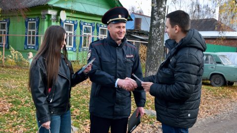 Жители Марий Эл ещё могут отдать свой голос за участкового Сергея Ерошкина