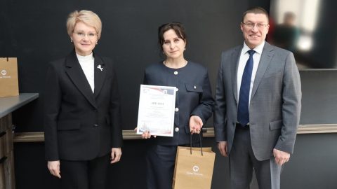 💫Поздравляем педагога начальных классов школы-интерната г. Козьмодемьянска «Дарование» Ольгу Федоровну Новоселову с победой в республиканском конкурсе «Уроки финансовой грамотности»💐