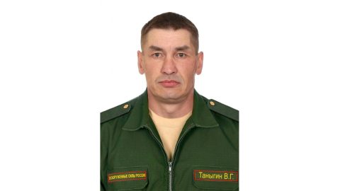 В Новоторъяльском районе простились с погибшим год назад бойцом