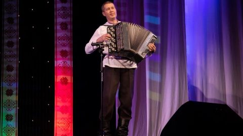 Уважаемые зрители, весь наш Театр сегодня скорбит, как и, наверное, работники многих культурных учреждений города Козьмодемьянска и Горномарийского района.